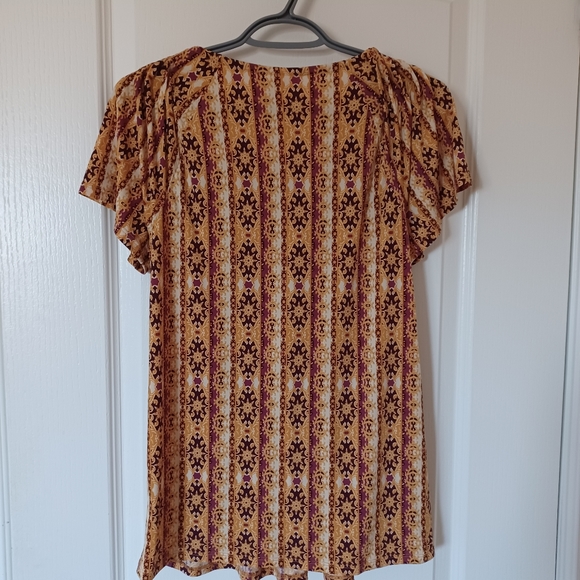 Top - Picture 2 of 3